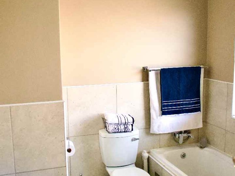 ** 3 Bedroom Townhouse in the Heart of Amberfield - A minute away from Amberfield College - Grade 00 to Matric** - Photo 10