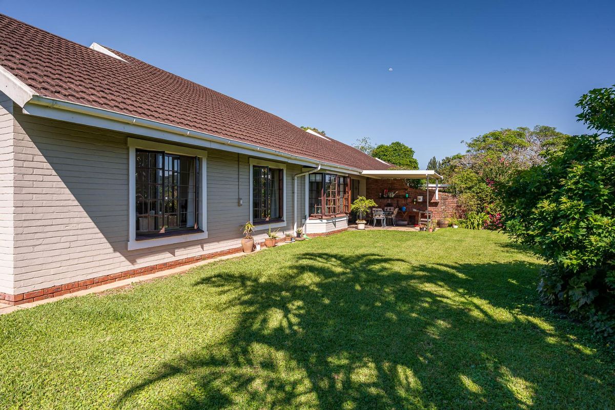 "Snap Up This Charming Townhouse Before It's Gone!" - Photo 3