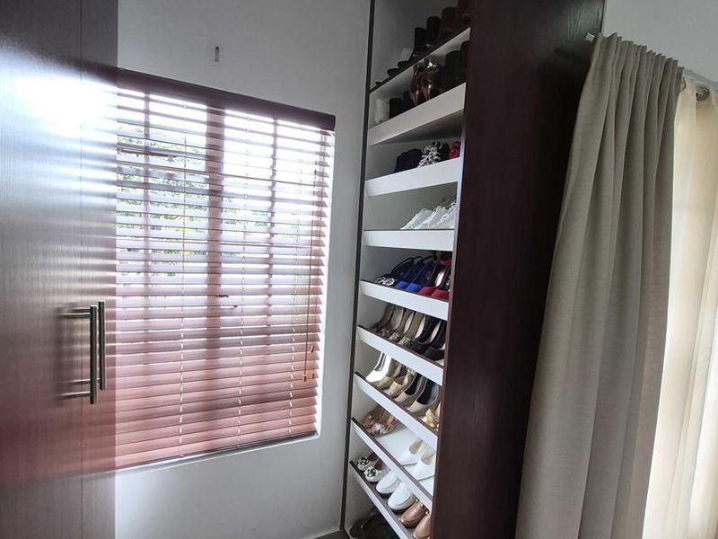 2 Bedroom Penthouse FOR SALE in NORKEM PARK - Photo 7