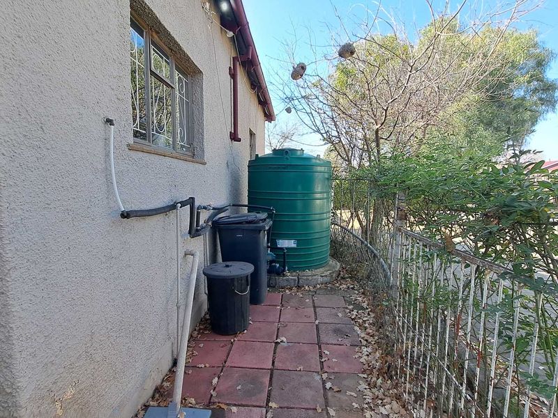 . "Escape to Edenburg: Your Peaceful Oasis Awaits" - Photo 4