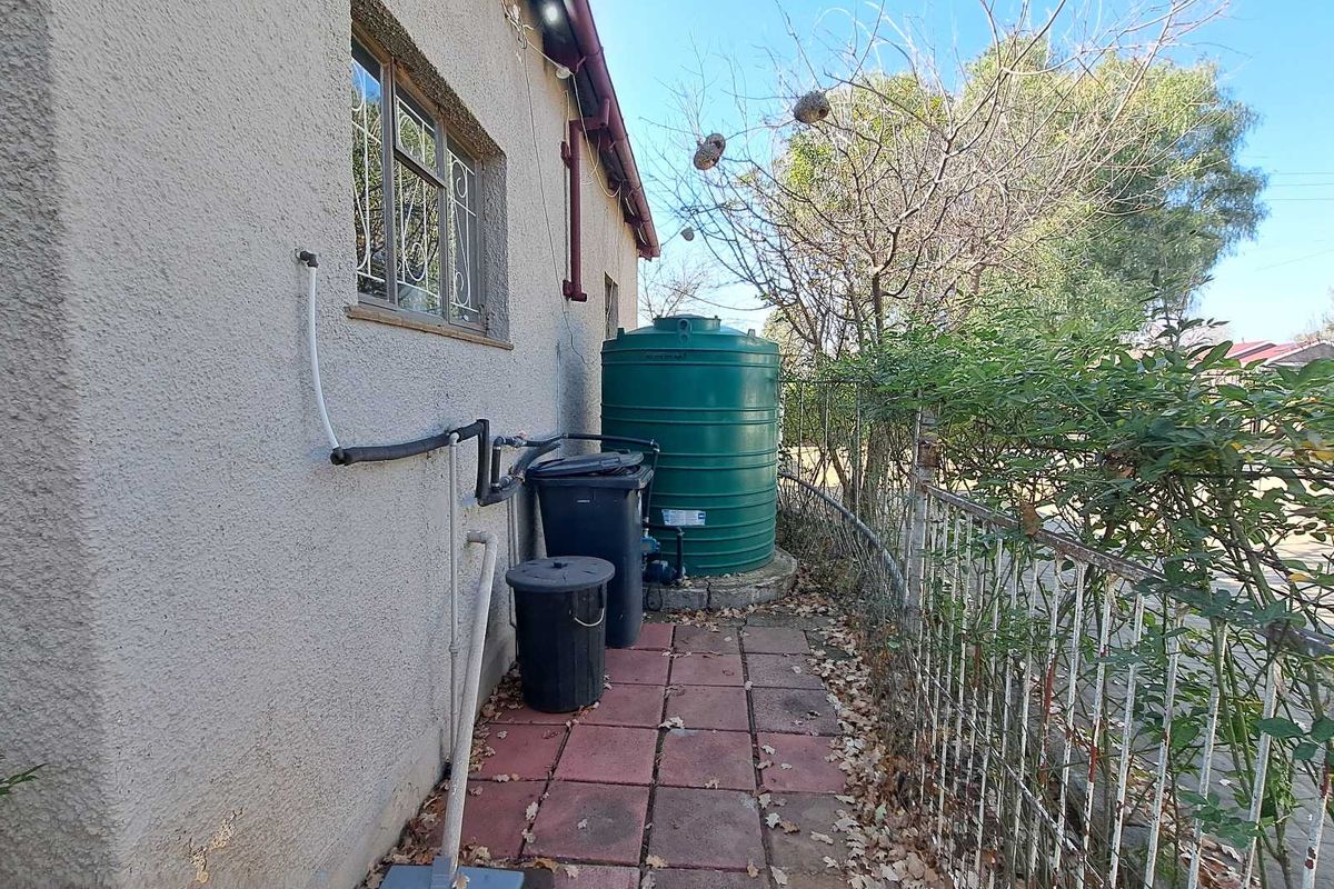 . "Escape to Edenburg: Your Peaceful Oasis Awaits" - Photo 4