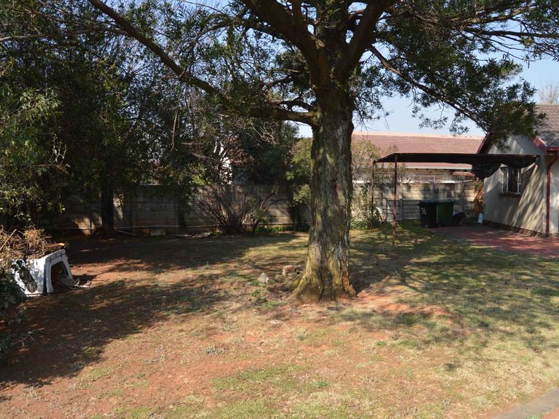 Two Bedroom House For Sale in Mayberry Park - Photo 3
