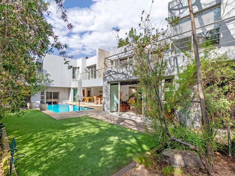 4 BEDROOM HOUSE FOR SALE IN FOURWAYS GARDENS LIFESTYLE ESTATE - Photo 2