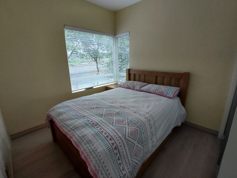 Modern 3-Bedroom Apartment with Balcony in Soho Junction, Broadacres - Photo 9
