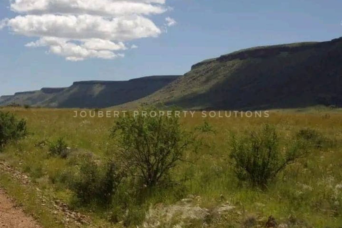 GORGEOUS LIVESTOCK / GAME FARM FOR SALE IN THE SOUTH OF NAMIBIA - Photo 2