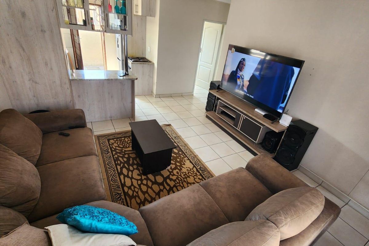 3 Bedroom House For Sale in Vanderbijlpark CE7 - Photo 5