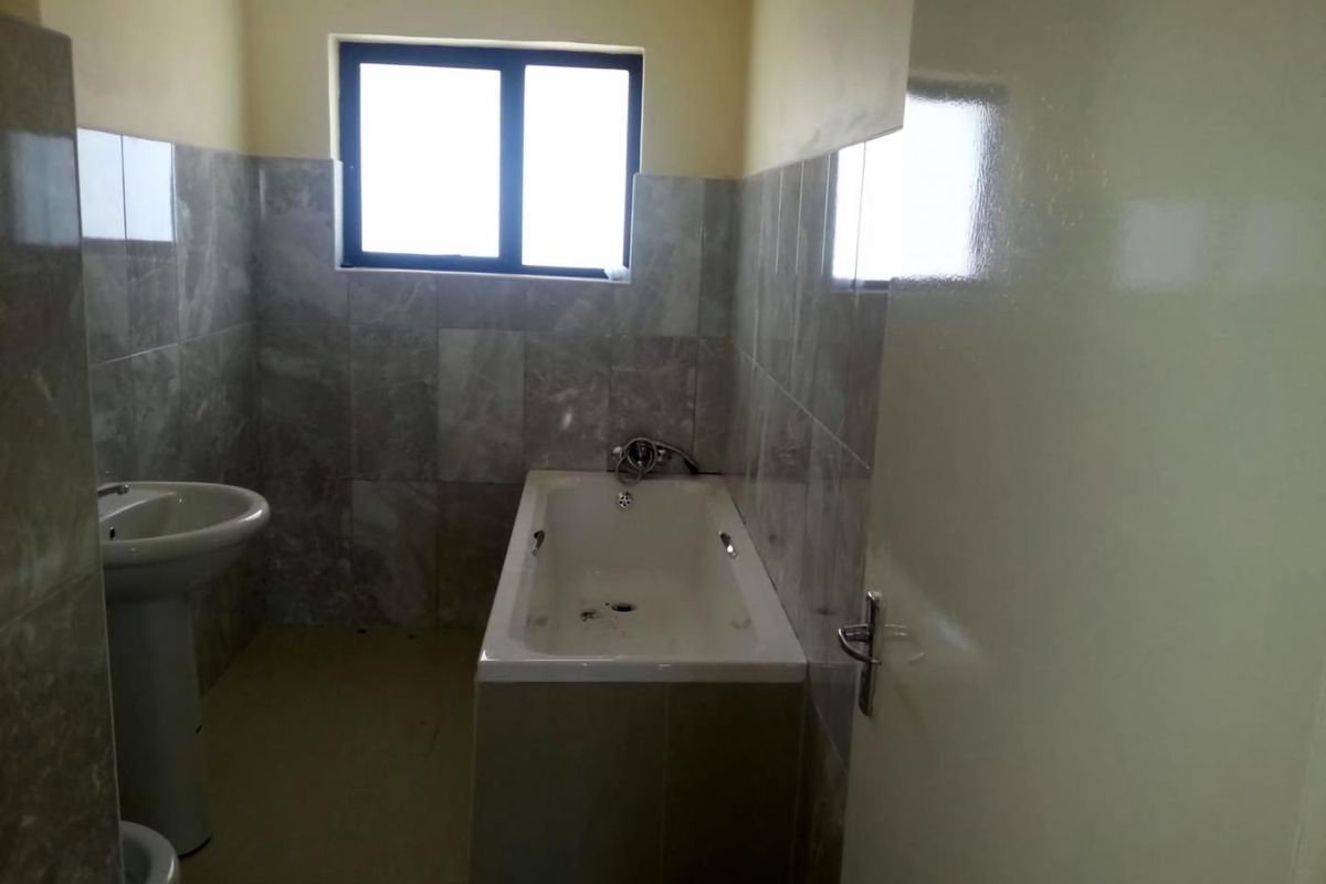 2 BEDROOM APARTMENT FOR SALE IN OTJOMUISE – WINDHOEK Modern, neat and spacious 78 m2 apartment situated on the 3rd floor of a secure complex in Otjomuise. - Photo 4