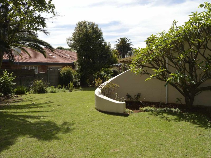 Charming Family Home in Serene Edleen Enclave - Photo 4