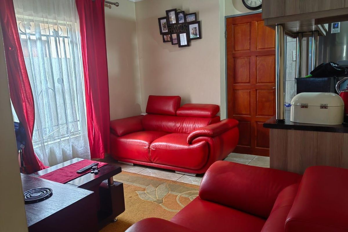 Clayville-Neat Property for R 860 000 - Photo 5