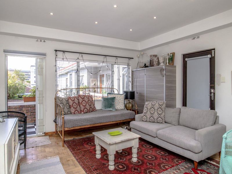 Modern Second-Floor Apartment in Kenilworth – Stylish, Secure & Move-In Ready - Photo 9