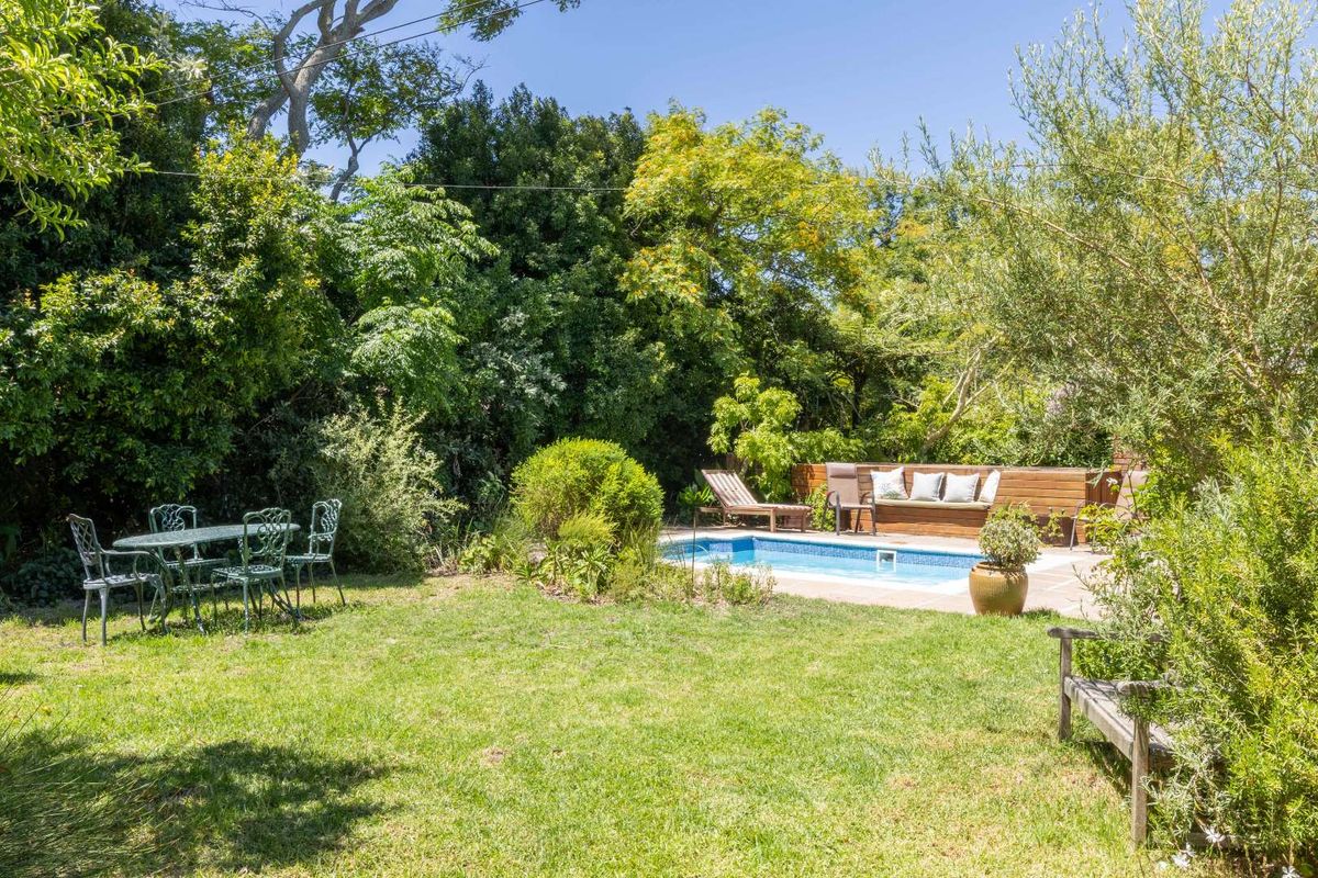 A versatile character-filled home in a lovely pocket of Kenilworth - Photo 5