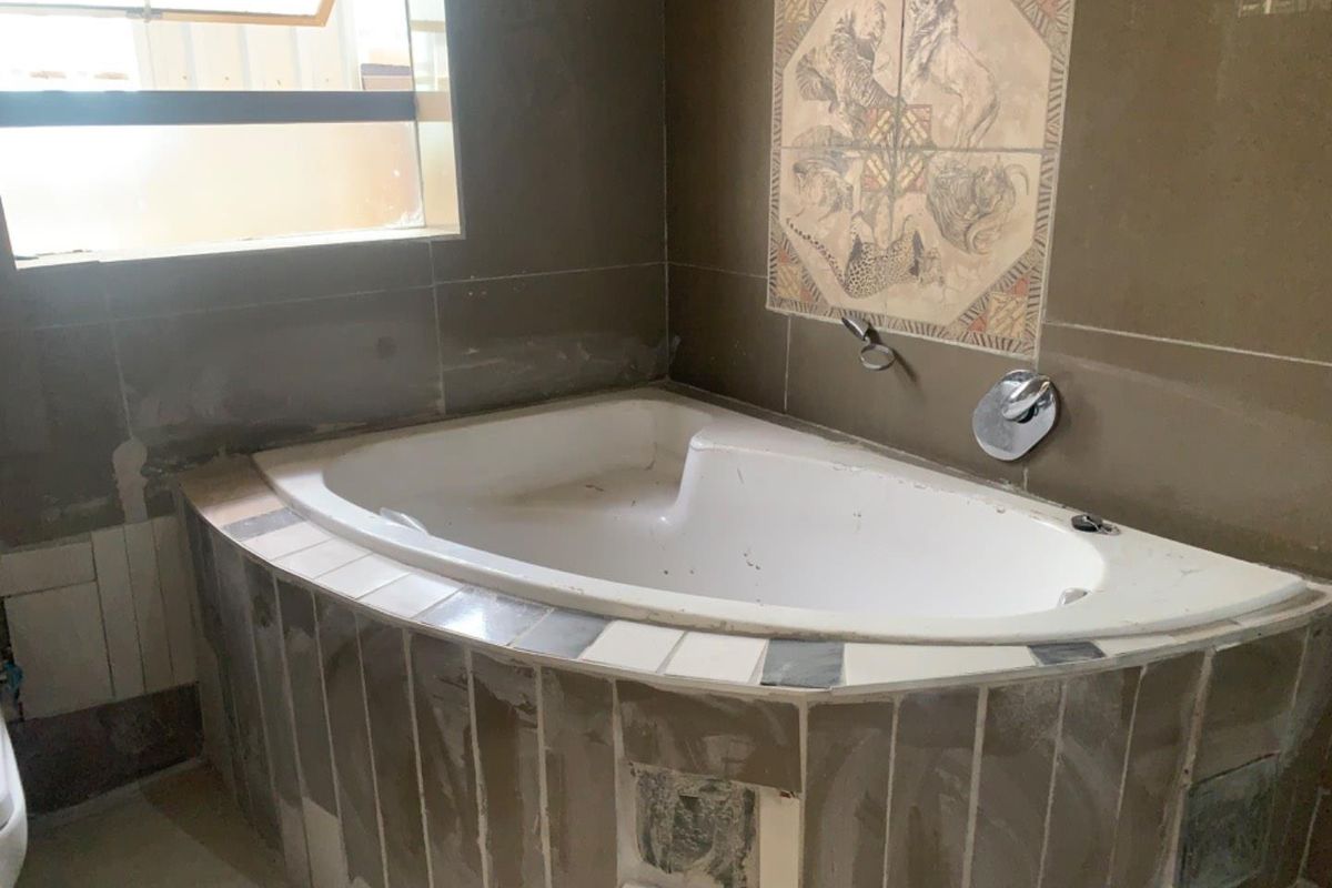 3 Bedroom house with a 4 X 1 Bedroom Flat to Rent Out. - Photo 5