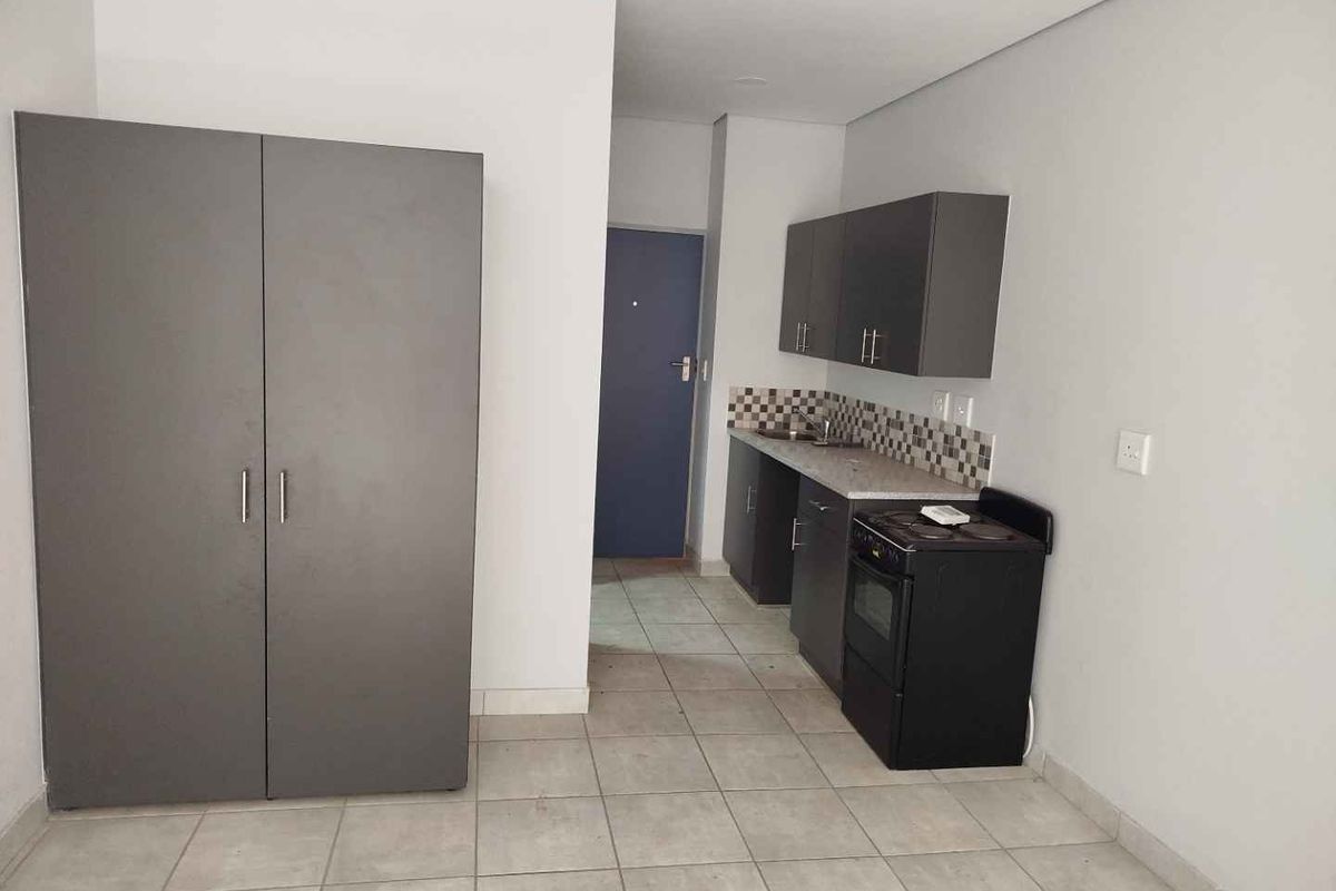 1 Bedroom Apartment For sale in NorthPark Mall Pretoria North. - Photo 3