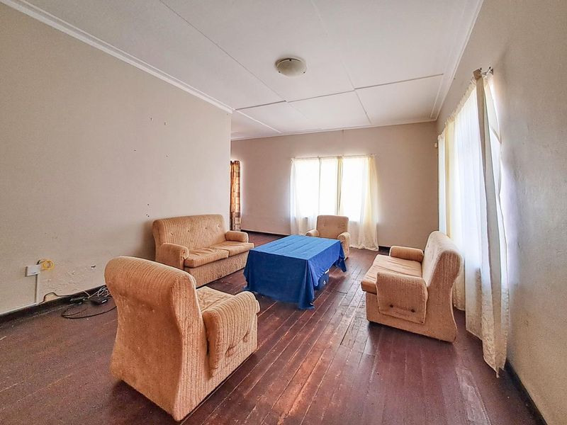 Central, Walvis Bay.  3 Bedroom on LARGE PLOT for sale - Photo 7