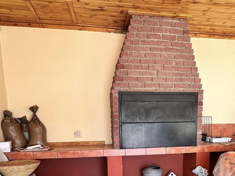 Beautiful,Neat and Spacious House - Photo 8