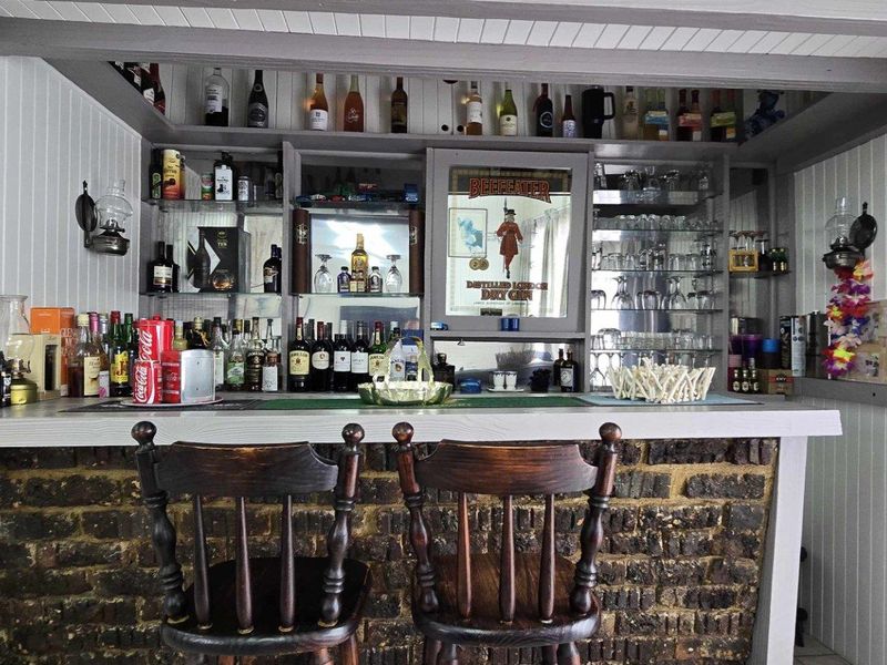 6 Bedroom House with large flatlet for Sale in Verwoerdpark - Photo 7