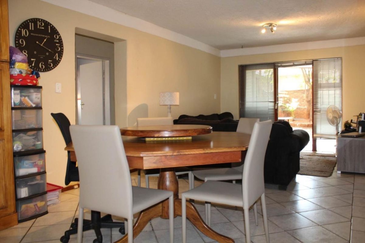 Property For Sale in Garsfontein, Pretoria - Photo 4