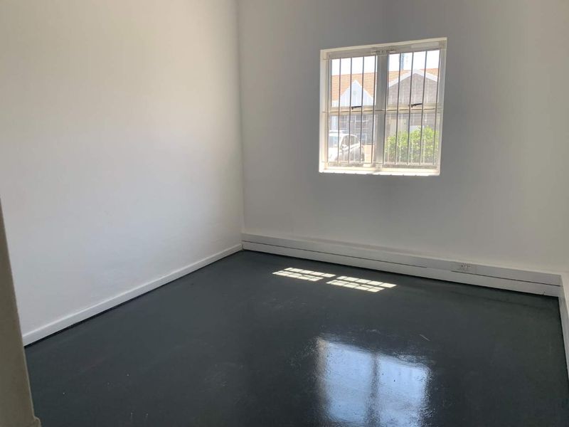 Prime Location: Office or Industrial Space for Lease - Photo 10