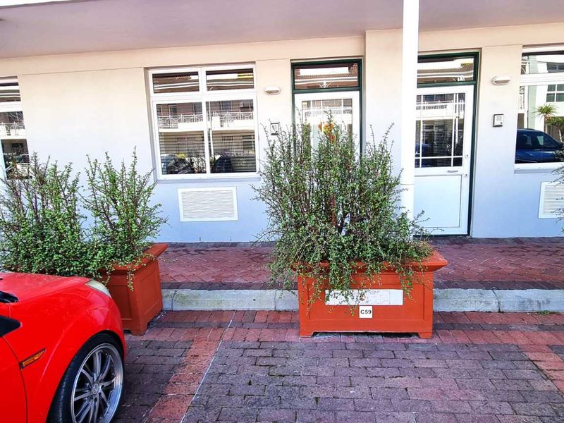 Front Facing Ground Floor Retail Office Unit in Westlake - Photo 5