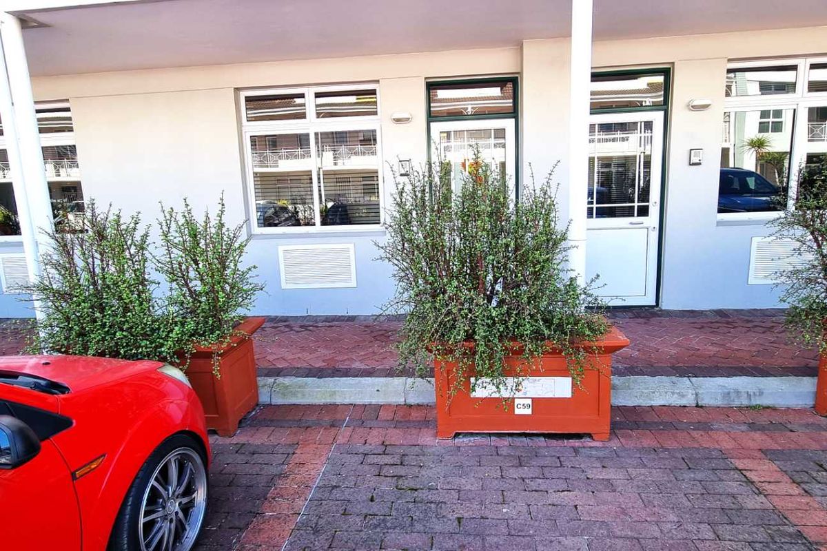 Front Facing Ground Floor Retail Office Unit in Westlake - Photo 5