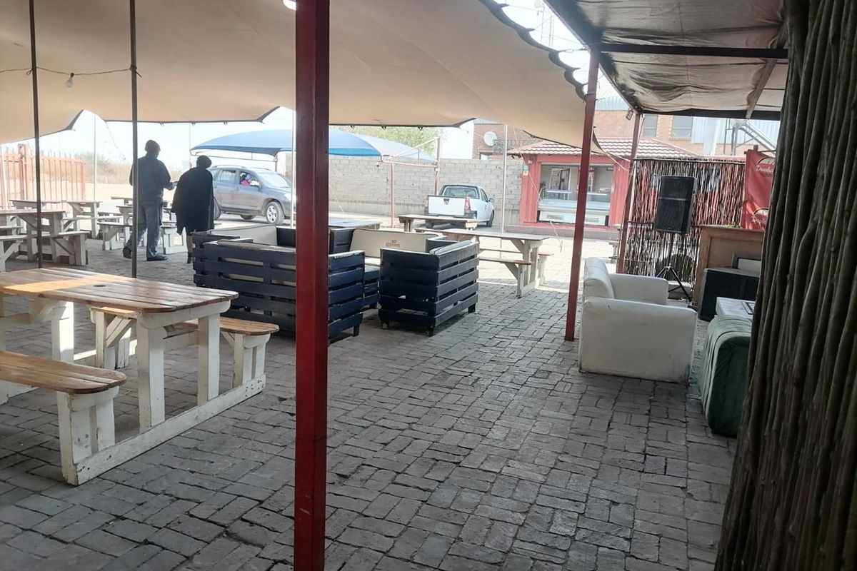 Prime Investment in a Prime Location: Pub, Grill, & Car Wash Awaits! - Photo 5