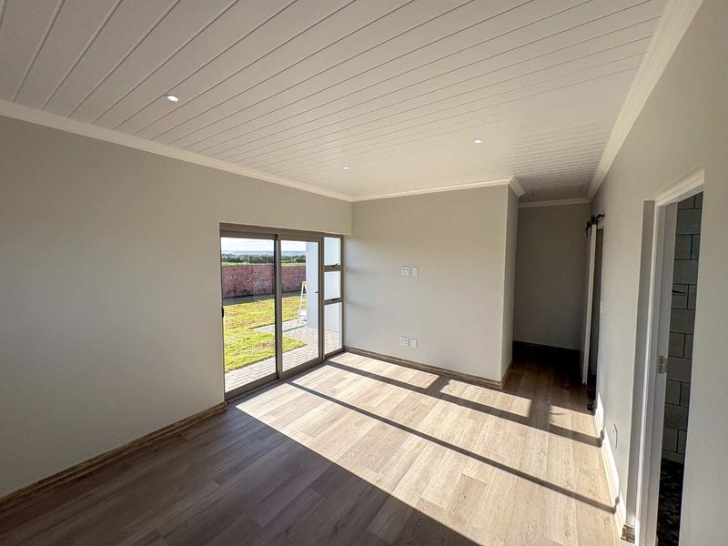 No Transfer Duty – Embrace the Ultimate Coastal Lifestyle - Photo 10