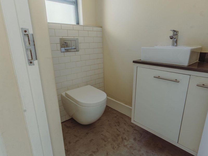 Modern, 3 Bedroom, 3.5 Bath - Photo 7