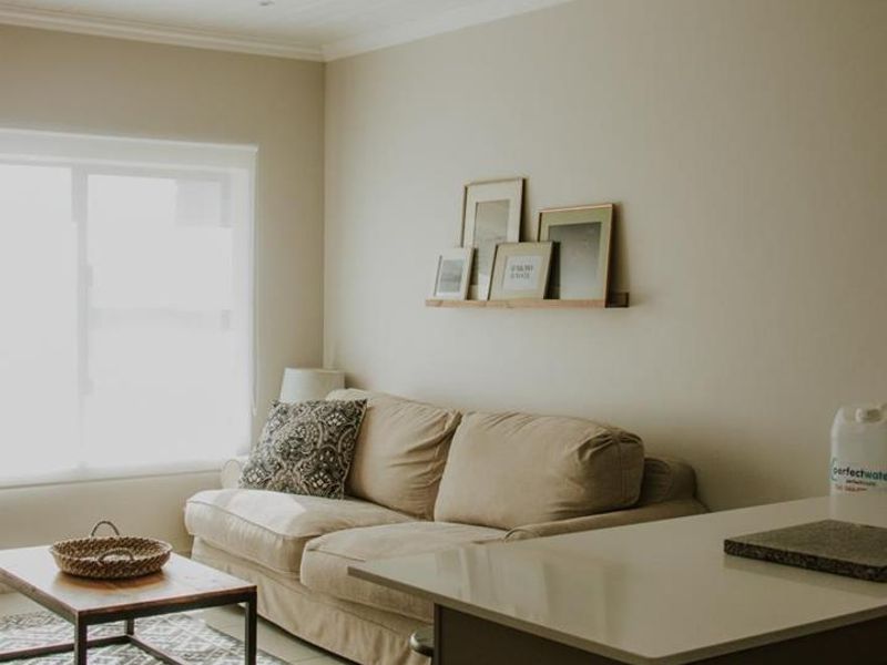 Lovely unit in secure complex for Elderly couple - Photo 10