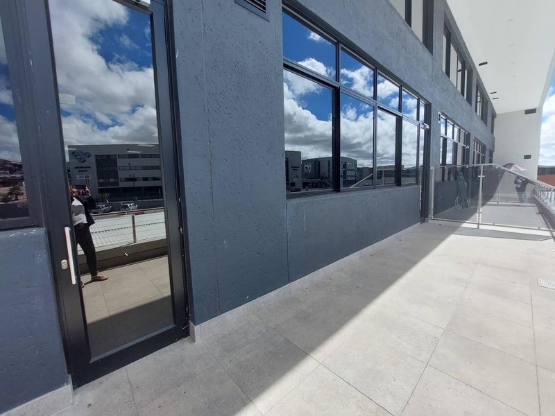 To let Kleine kuppe - Hilltop Village (Office or medical suite) - Photo 3