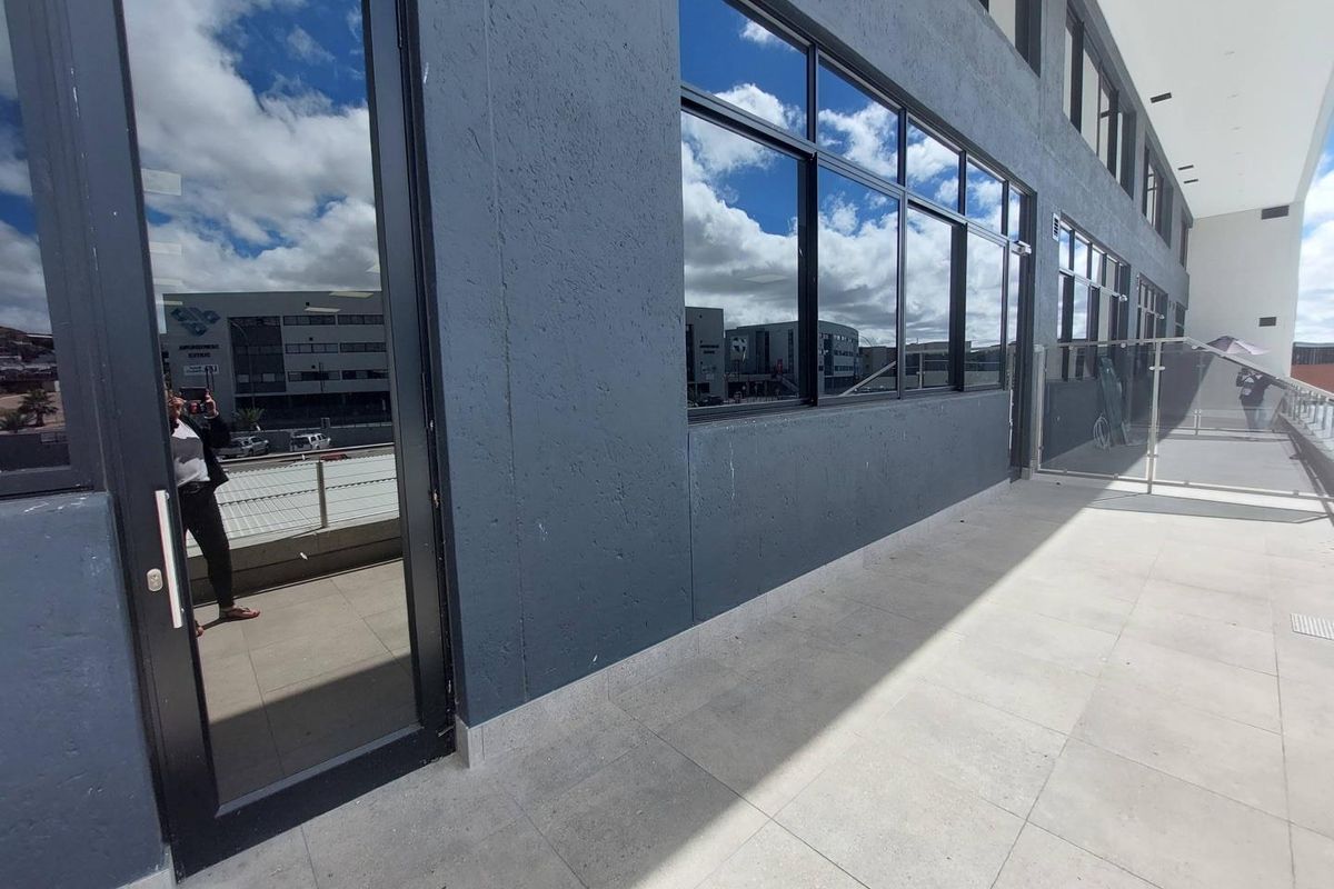 To let Kleine kuppe - Hilltop Village (Office or medical suite) - Photo 3