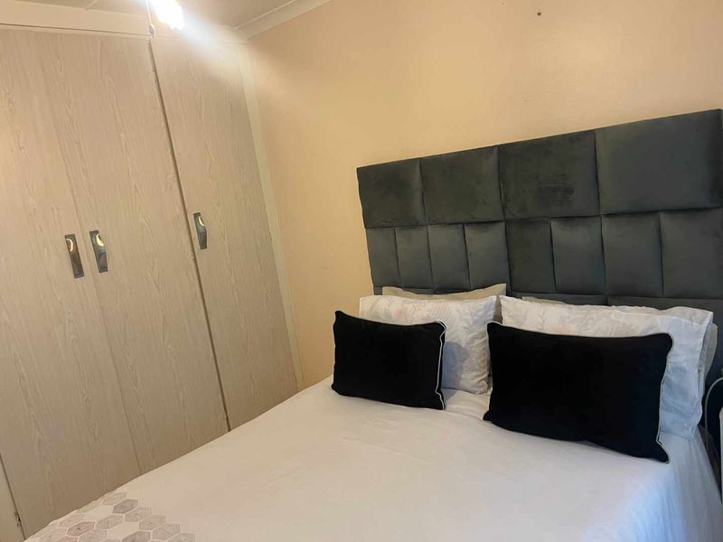 Stunning 2 Bedroom Apartment for Sale at Glenwood - Photo 4