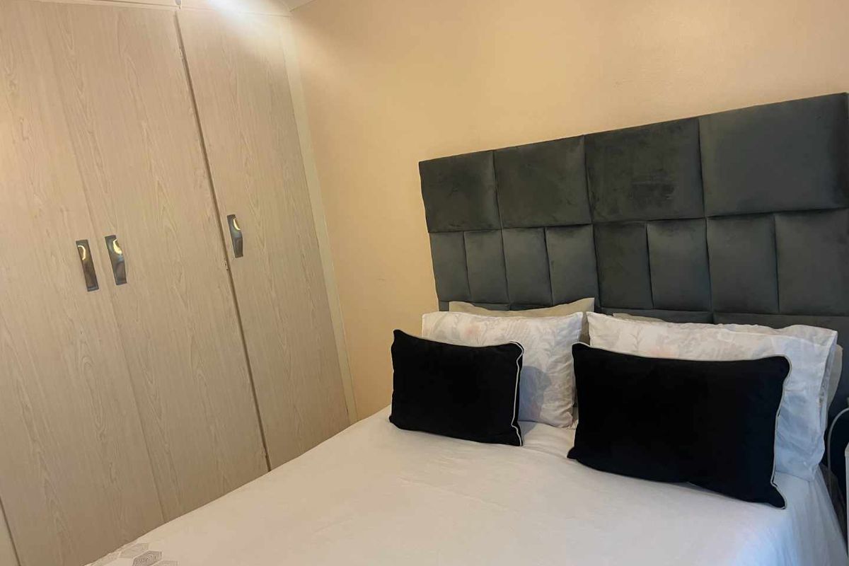 Stunning 2 Bedroom Apartment for Sale at Glenwood - Photo 4