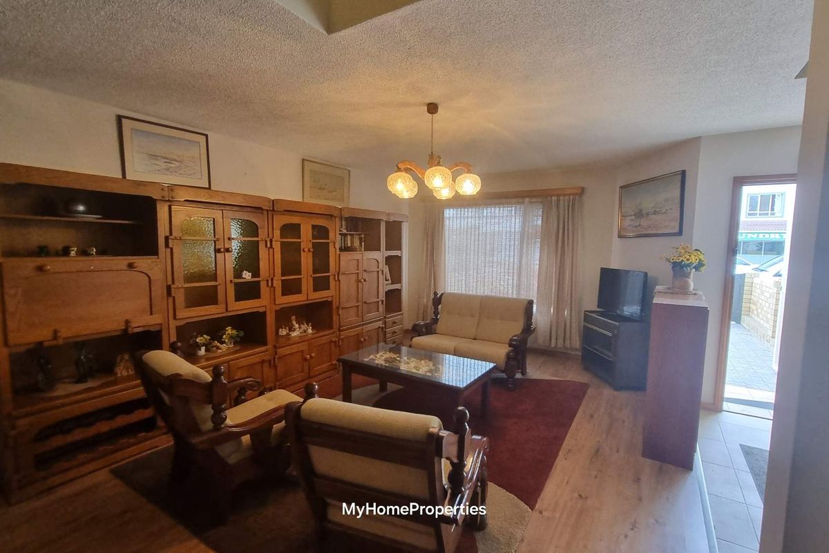 3 Bedroom Townhouse, Kramersdorf, Swakopmund - Photo 2