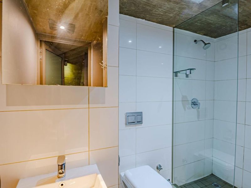 Stylish Loft Living in the heart of Pretoria - Photo 4