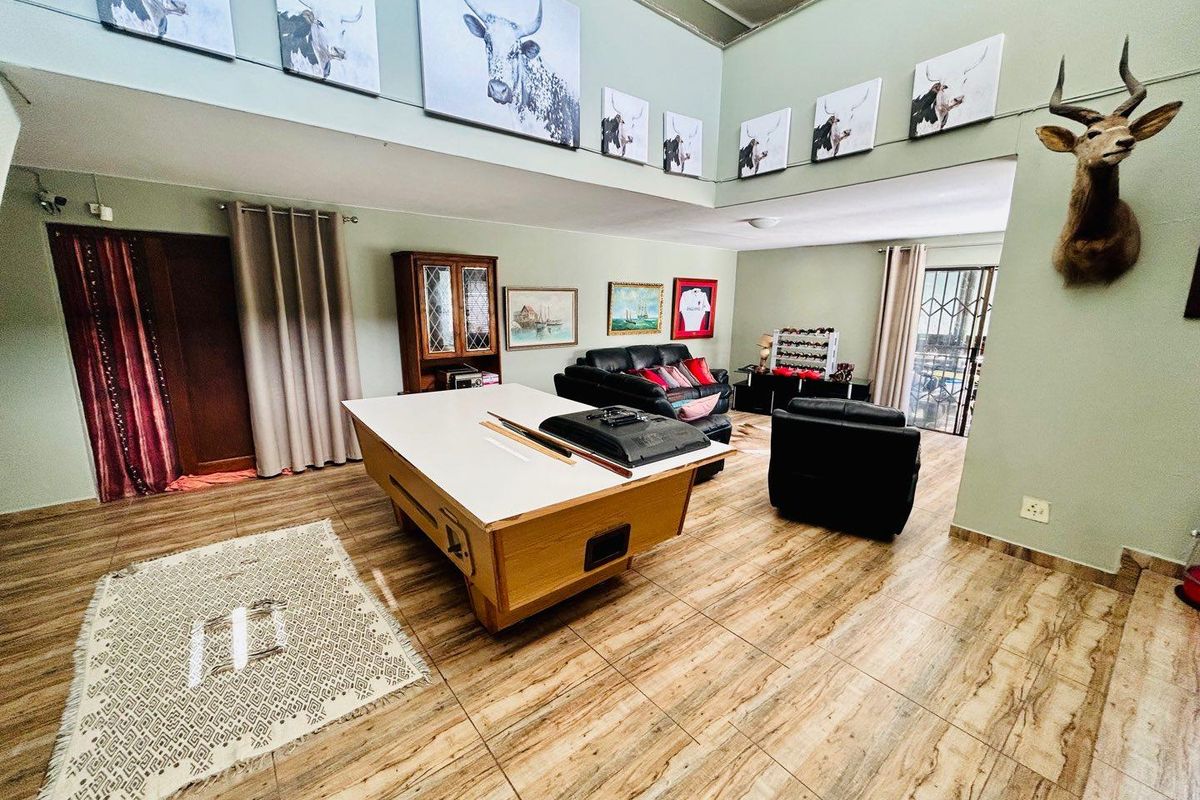 This absolutely Gorgeous, Move in ready Property for sale - Photo 3