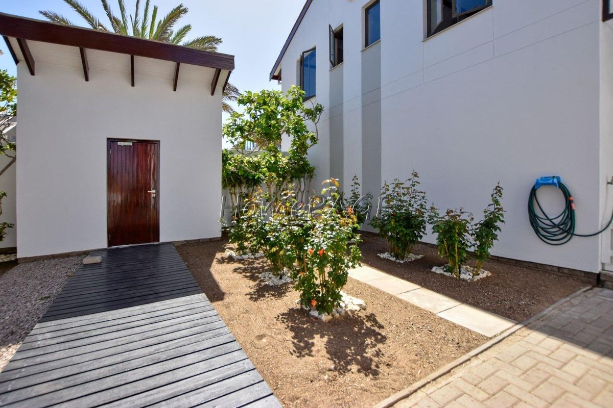 Kramersdorf:  Riverside Avenue Marvel WITH DUNE VIEWS is for Sale - Photo 5