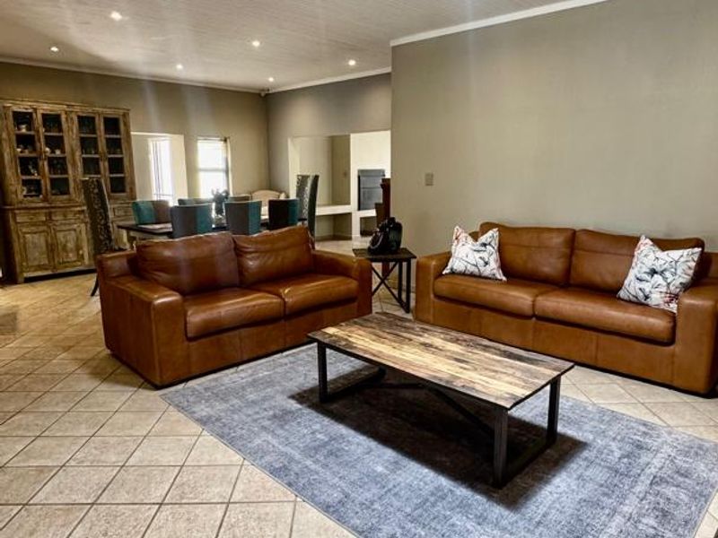 Discover Comfort & Style at Windhoek Country Club Estate - Photo 3