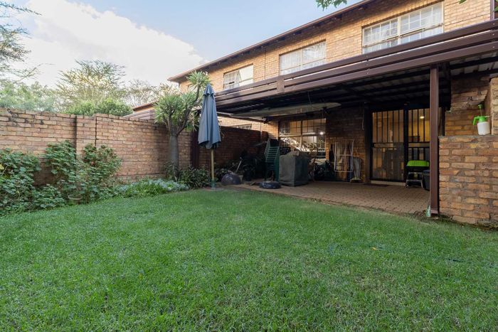 Property #2481527, Townhouse For Sale in Hazeldean