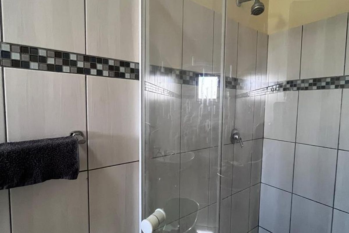 Three Bedroom Townhouse For Sale In Otjomuise/Hillary Court - Photo 4