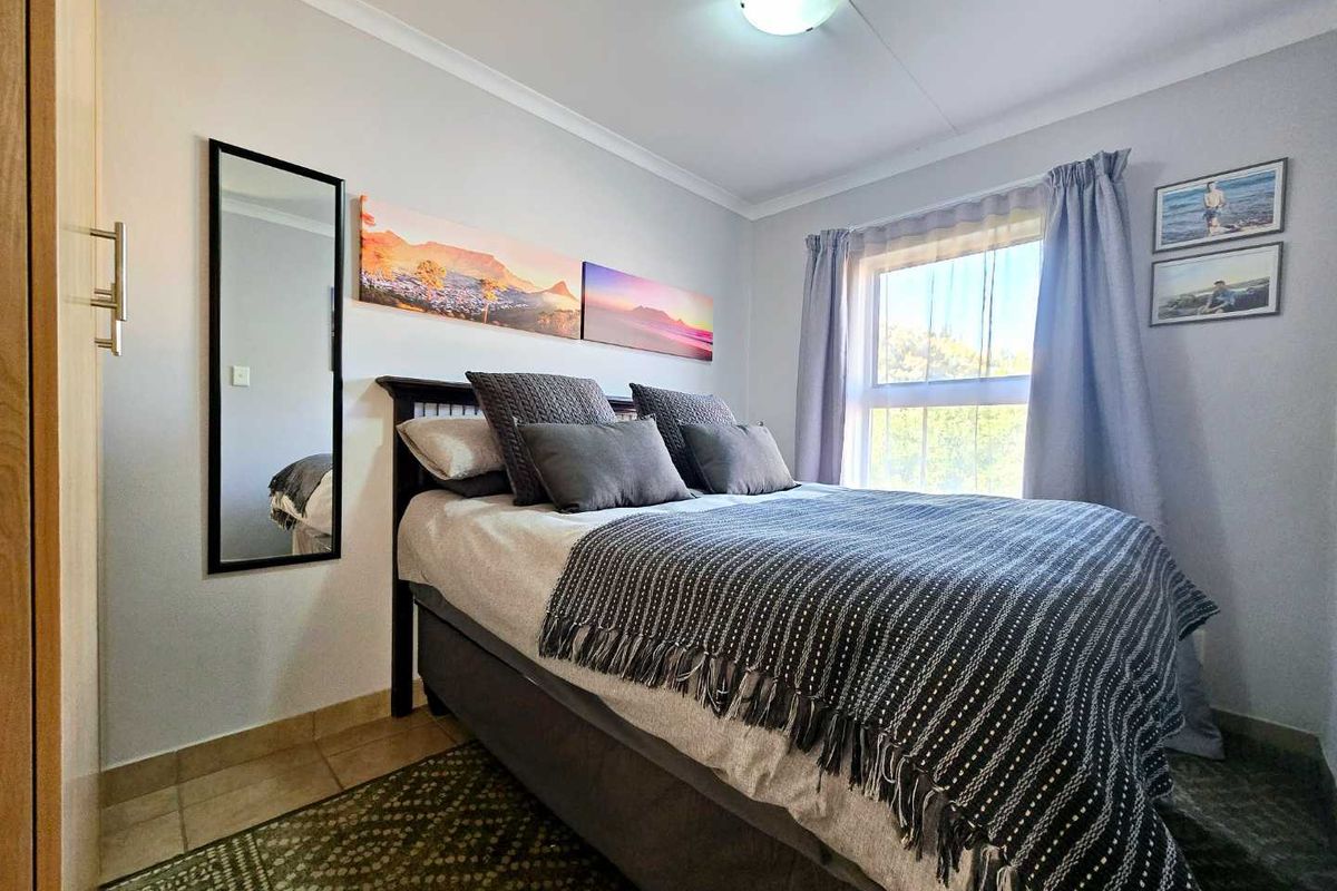 2 Bedroom Apartment for Sale in Olympus, Pretoria - Photo 2