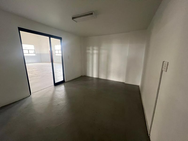 FOR SALE - INDUSTRIAL PROPERTY IN SWAKOPMUND, NAMIBIA - Photo 8