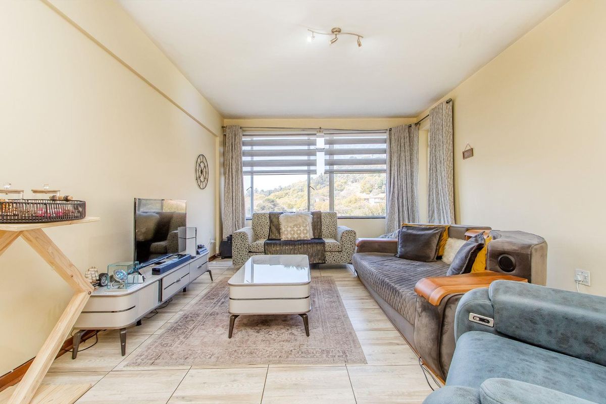 Spacious 2 Bedroom,2 Bathroom apartment in Killarney - Photo 3