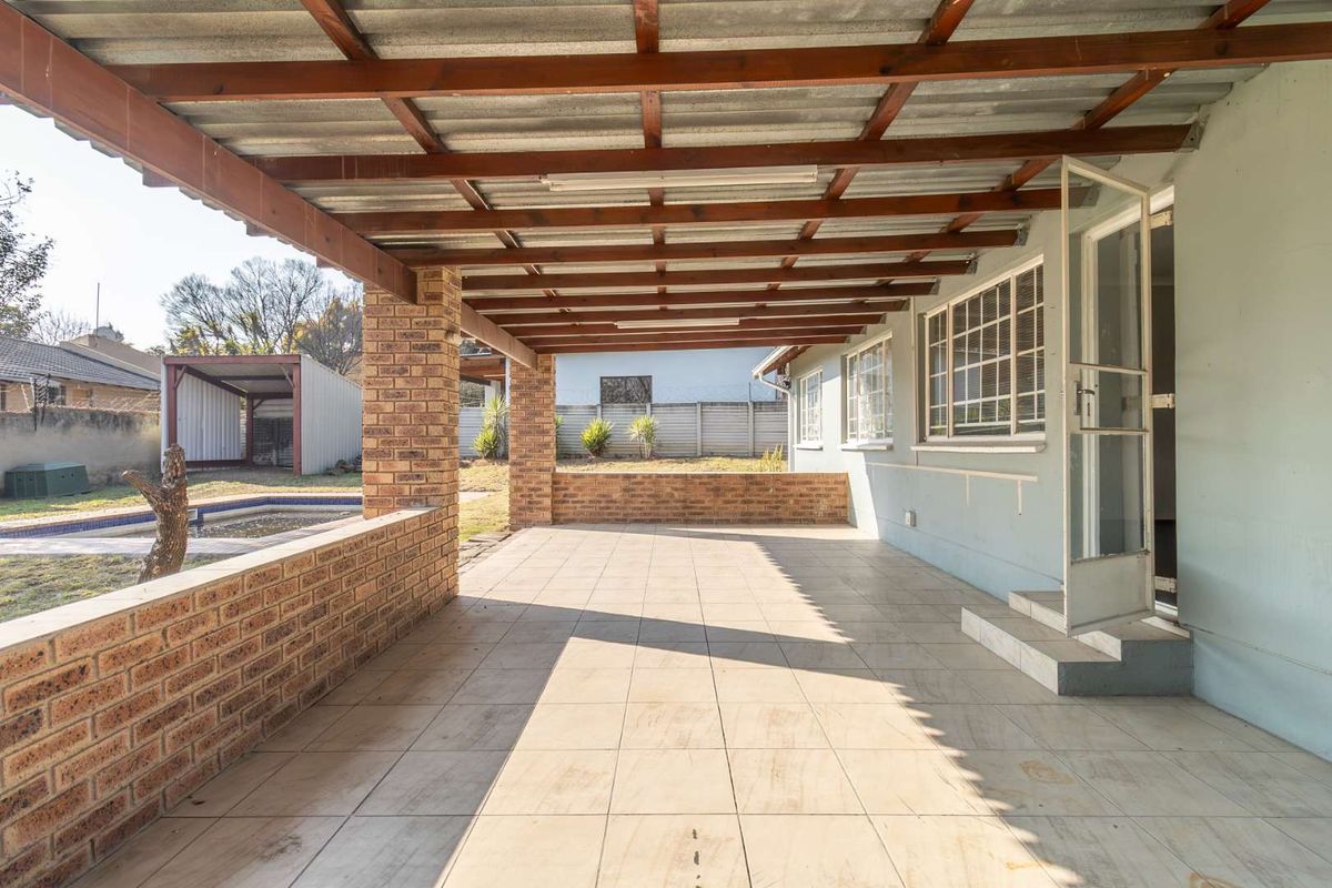 2 homes on one Property! Excellent Rental opportunity! - Photo 2