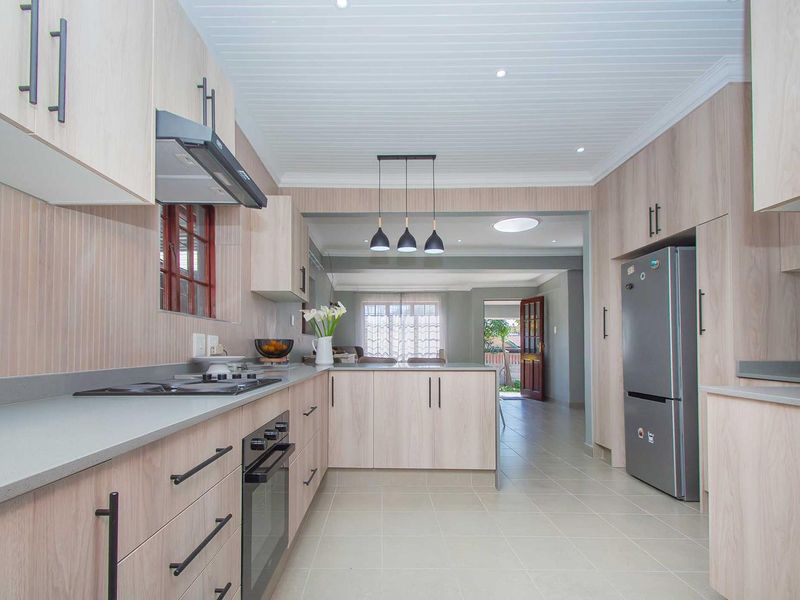 Newly Renovated Interior with All the Space of Yesteryear and Flatlet - Photo 7