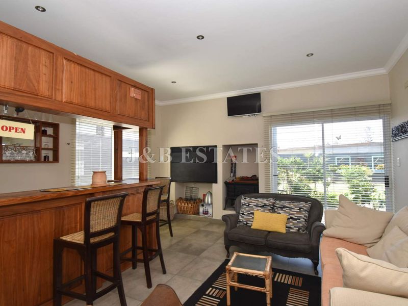 PRIME LOCATION WITH STUNNING LAGOON AND SEAVIEWS - Photo 6