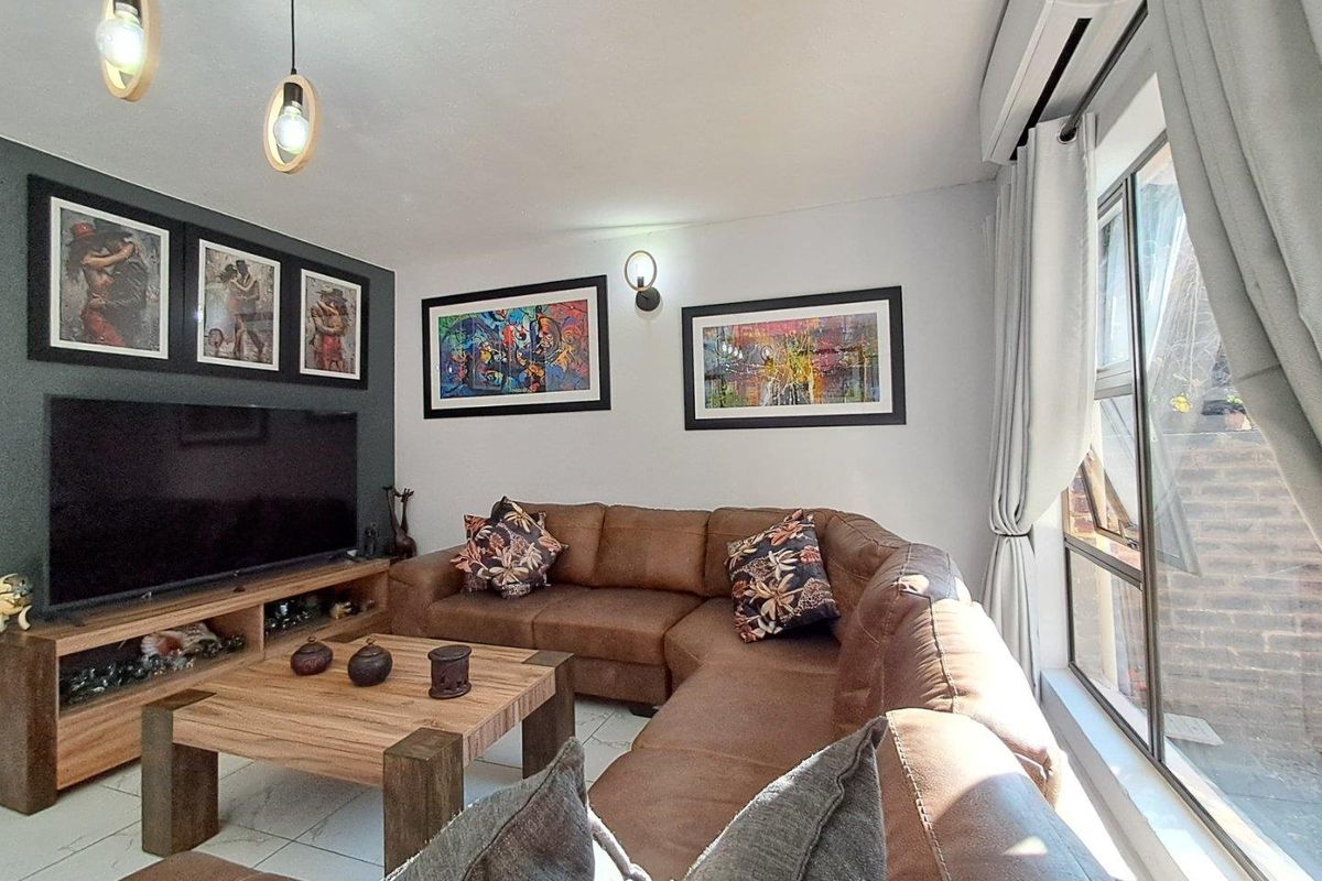 Modern 3 Bedroom Duplex Unit in Brackenhurst - Photo 2