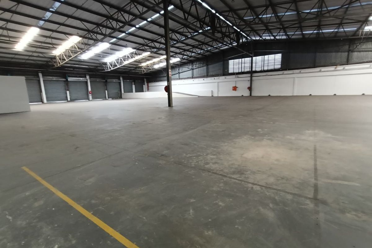 2875m2 - Warehouse, Yard 744m2 - Photo 5