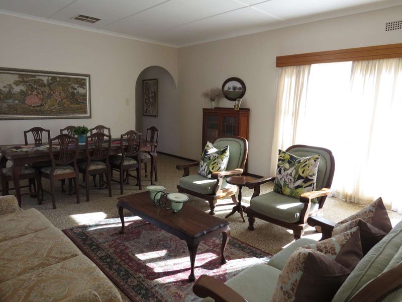 Stunning 4-Bedroom Upmarket Home for Sale in Kakamas – Style, Space & Elegance! - Photo 8