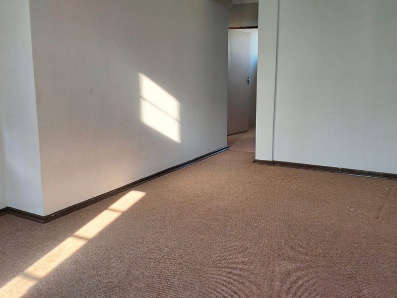 Prime Office to buy in 87 Kellnerstreet, Westdene - Photo 9