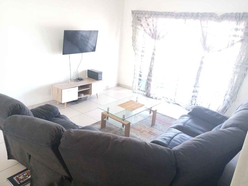 MODERN 2-BEDROOM APARTMENT FOR SALE – LILIANTON, BOKSBURG - Photo 7